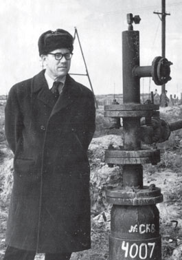 Василий Алексеевич Еронин - первый директор ТатНИИ